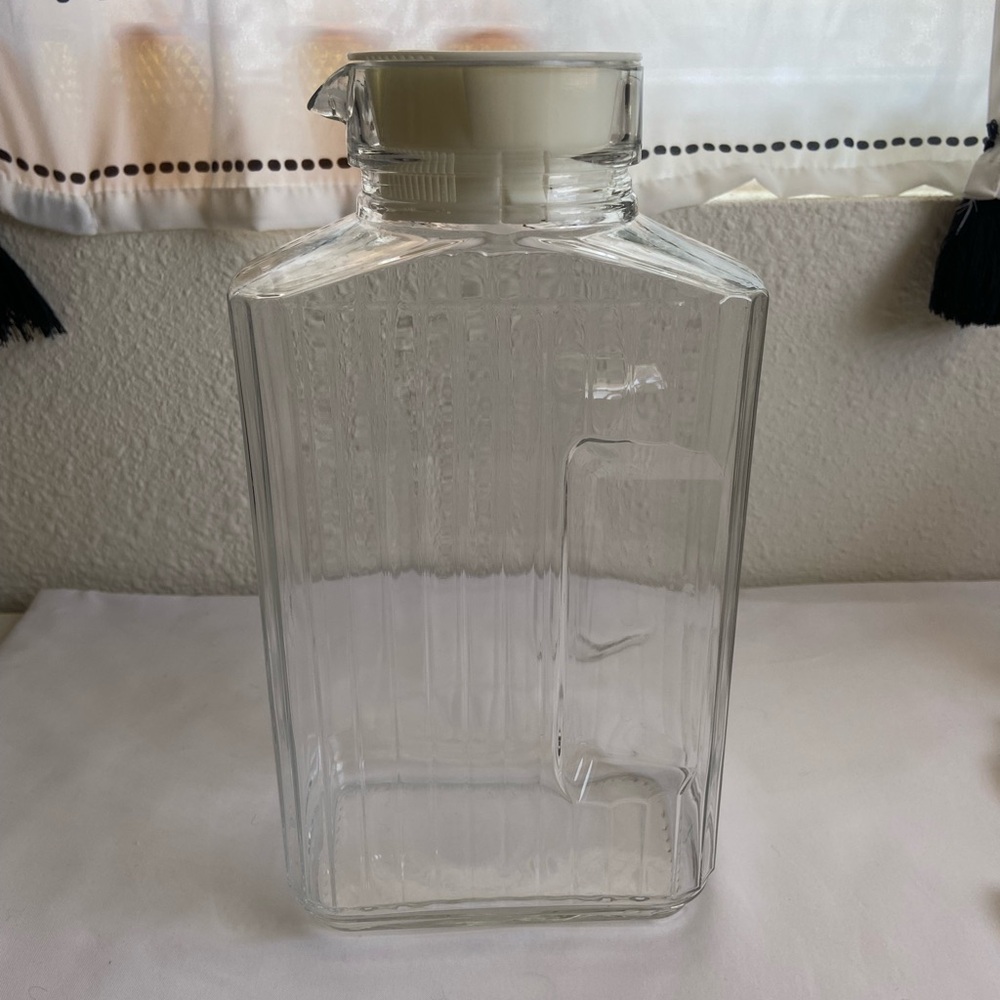 Vintage Luminarc Quadro pitcher